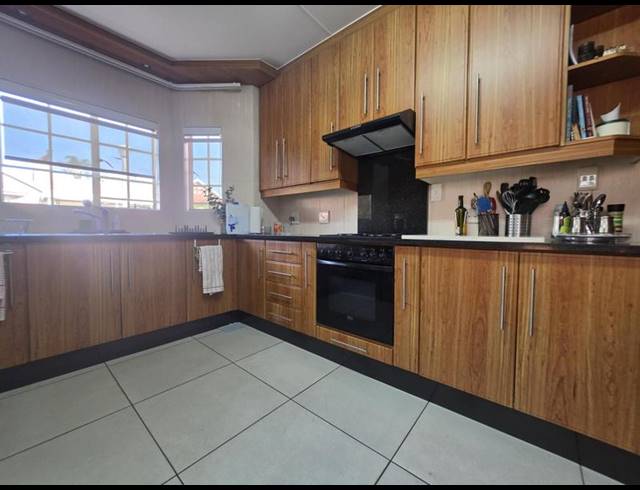 3 BEDROOM CLUSTER FOR SALE IN NEWMARKET